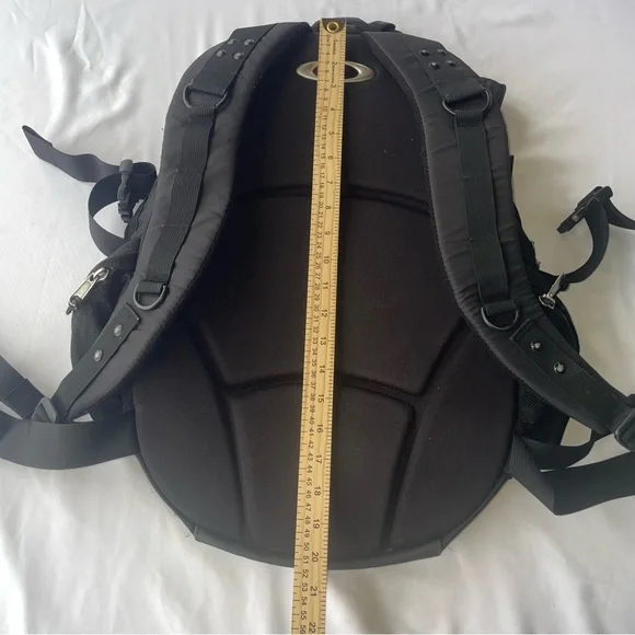Vintage Oakley Icon 3.0 Tactical Backpack Y2K Black Nylon Skull Rare Streetwear - Picture 7 of 10